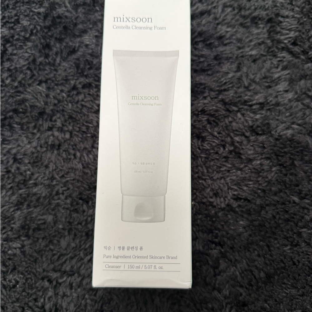 Mixsoon Centella Cleansing Foam - White